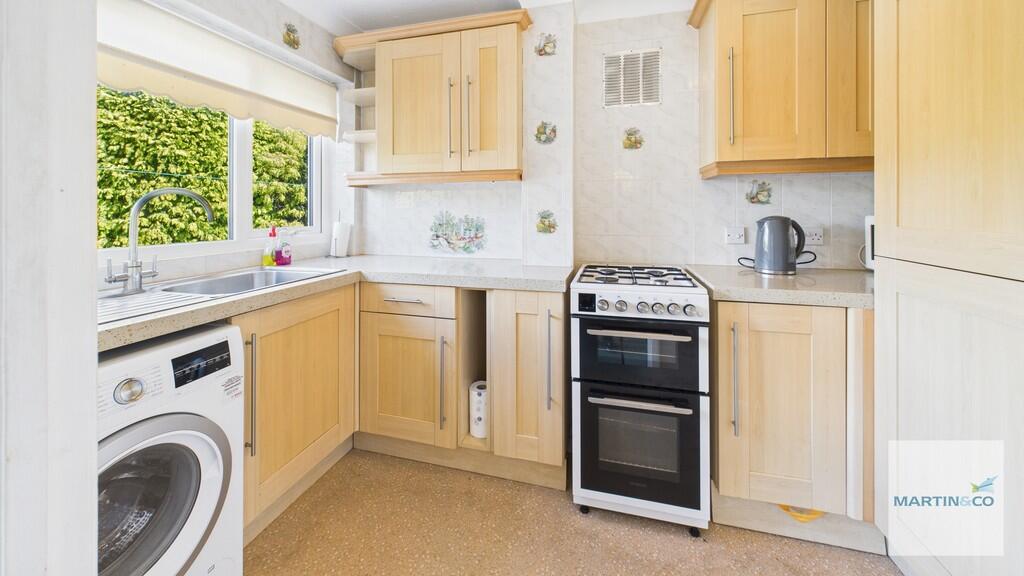 CAM03663G0-PR0185...