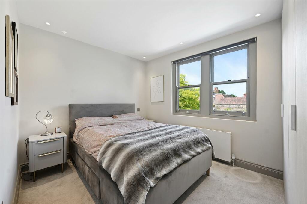 AR - Willcott Road1.JPG