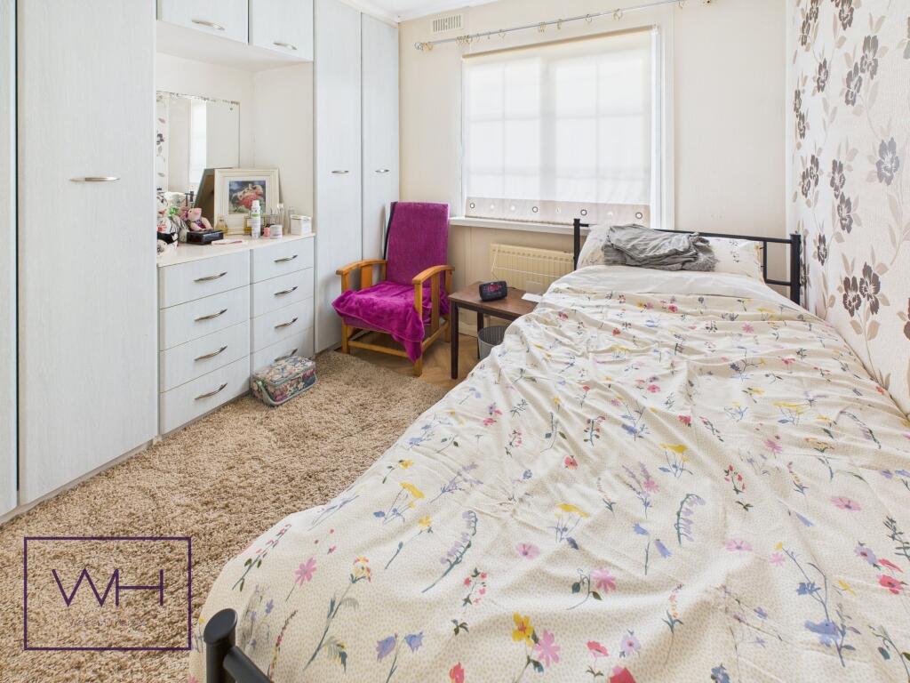 CAM03785G0-PR0216-ST