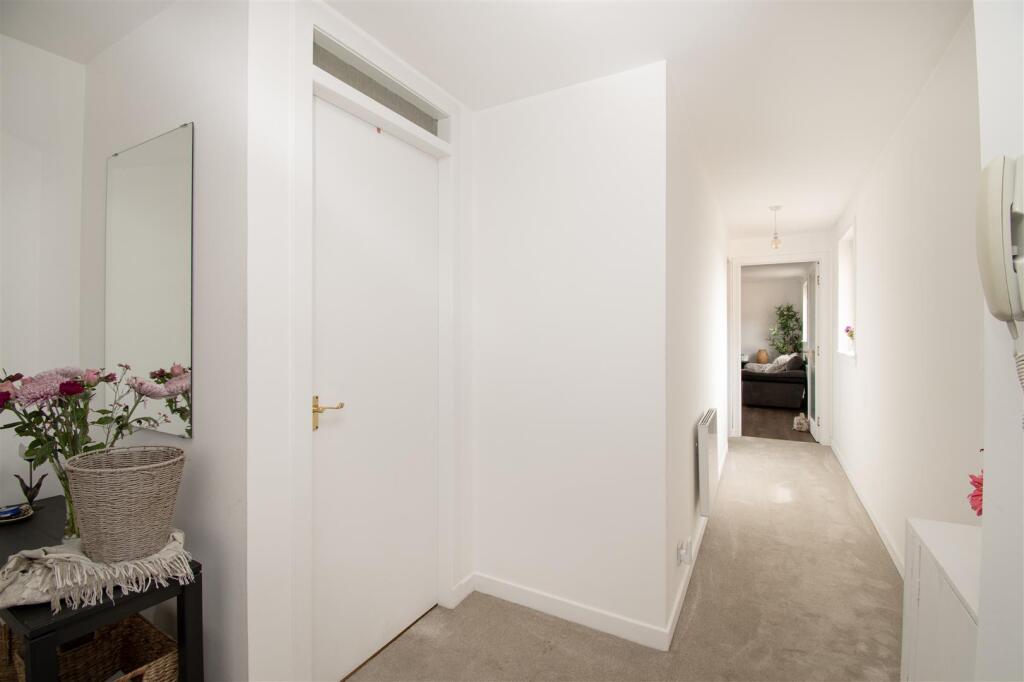 hallway.jpg