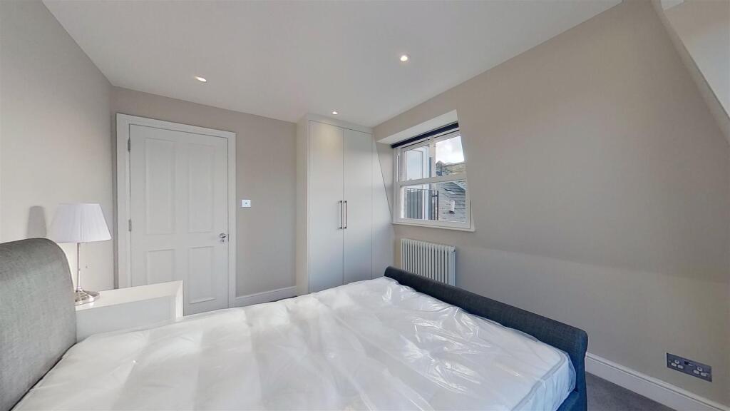 Farlton-Road-Earlsfield-SW18-11132020_204314.jpg