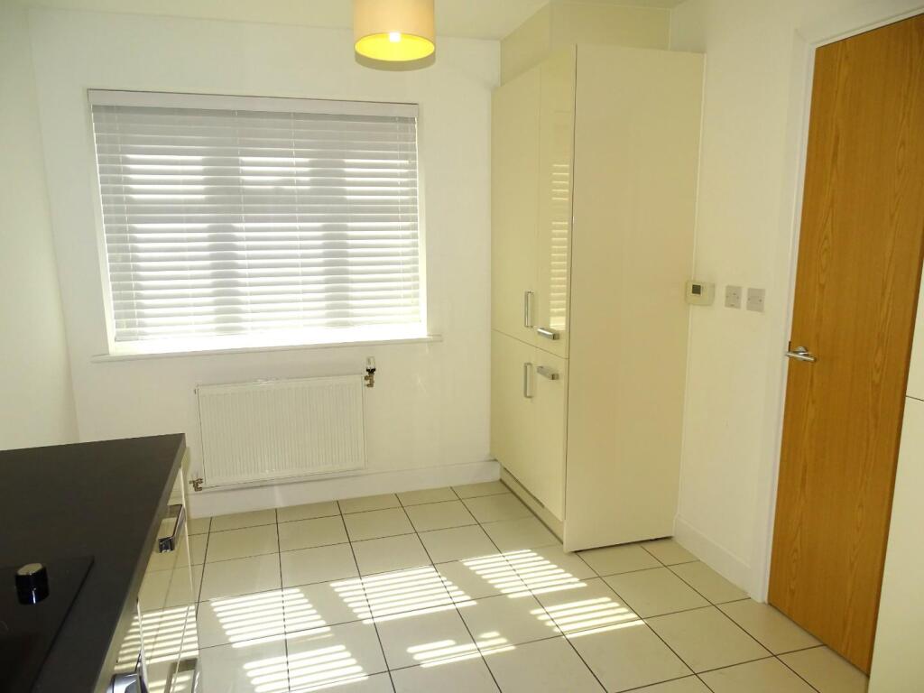 SPACE FOR BREAKFAST TABLE