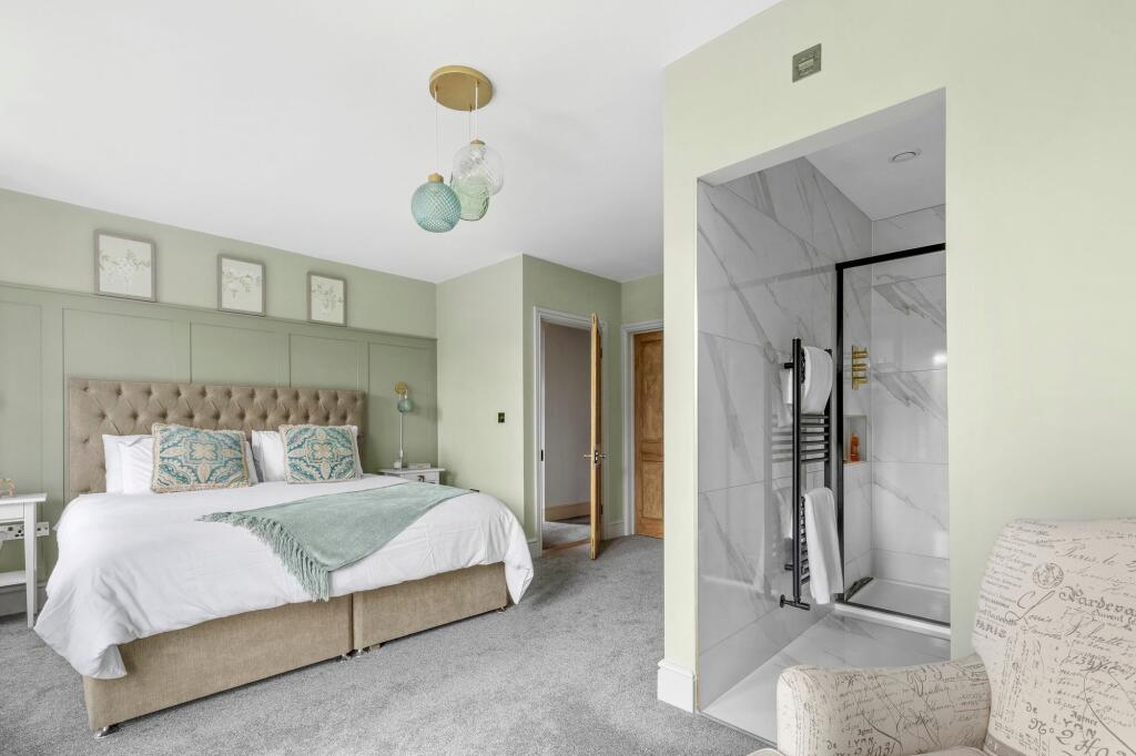 Main Bedoom
