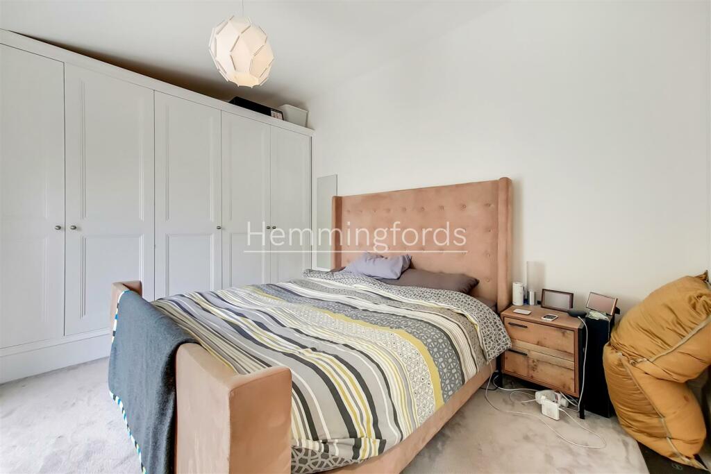 3_Main Bedroom-1.jpg