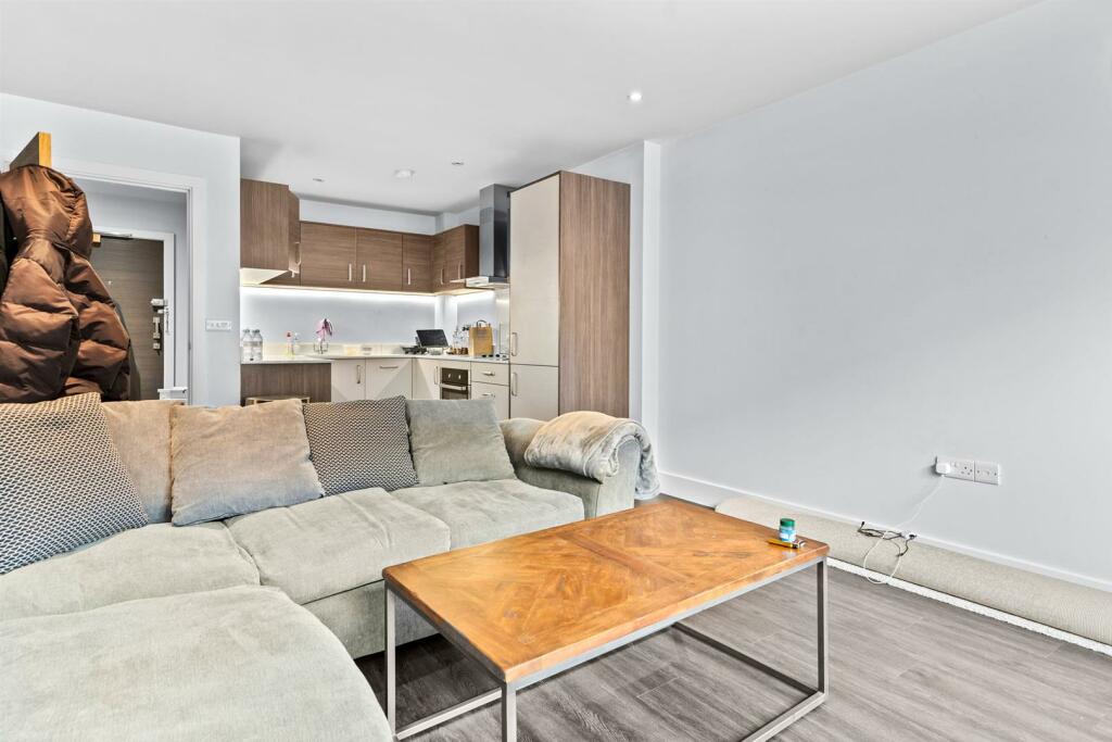 11-web-or-mls-44 AIRNA APARTMENTS FINISHED EDITS-1