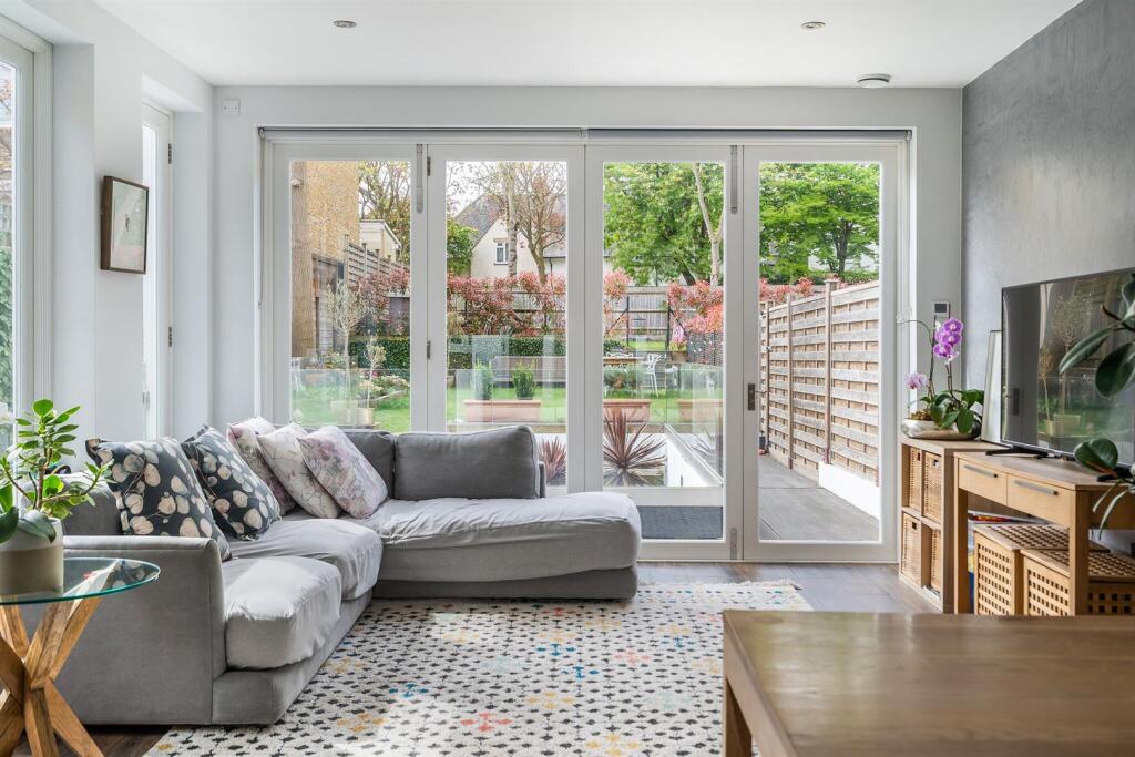 90061_Flat 1 Gable House (7)_low.jpg