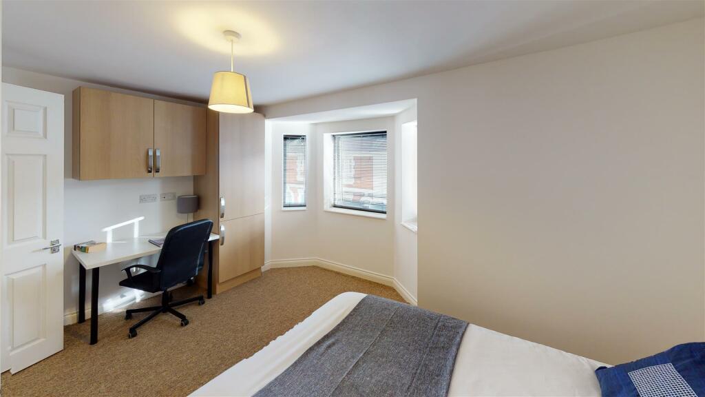 8-Montgomerie-Rd-Portsmouth-Bedroom.jpg