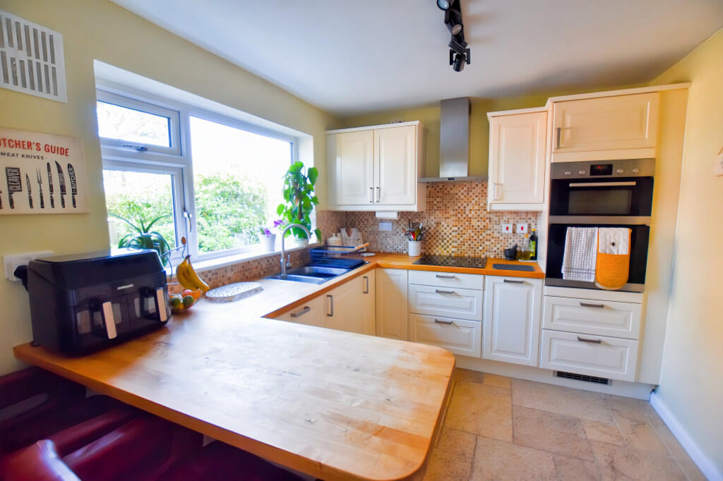 Kitchen 2