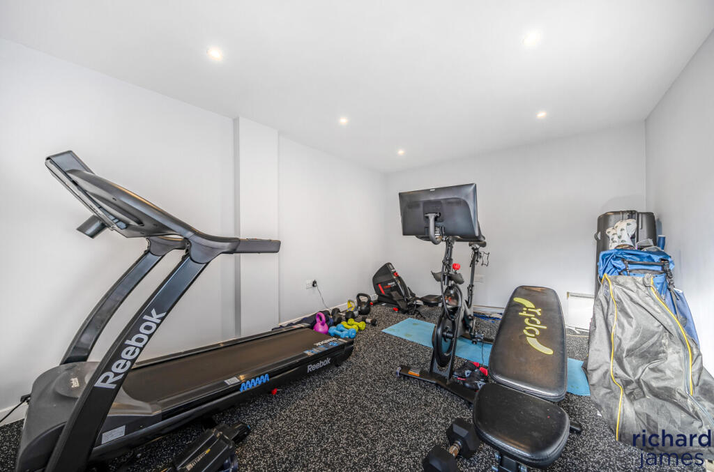 28c66804-bd67-437...