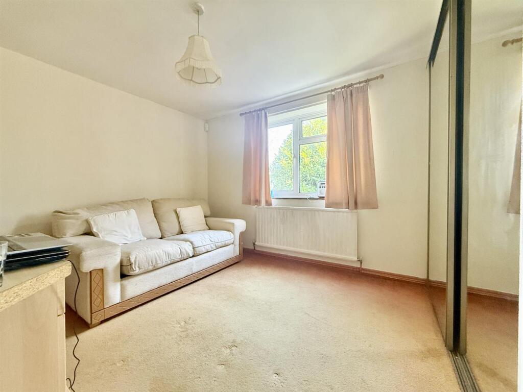 Bedroom3.jpg