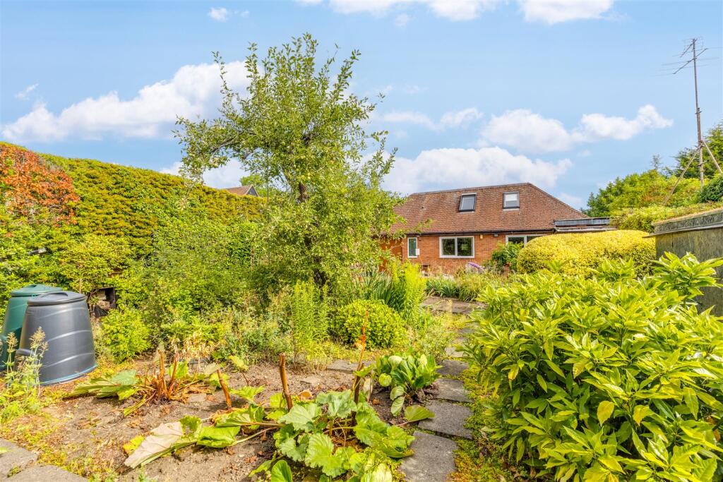 Meadow Way 34-28.jpg