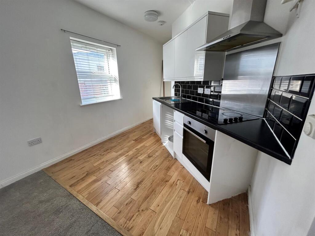 kitchen new.jpg