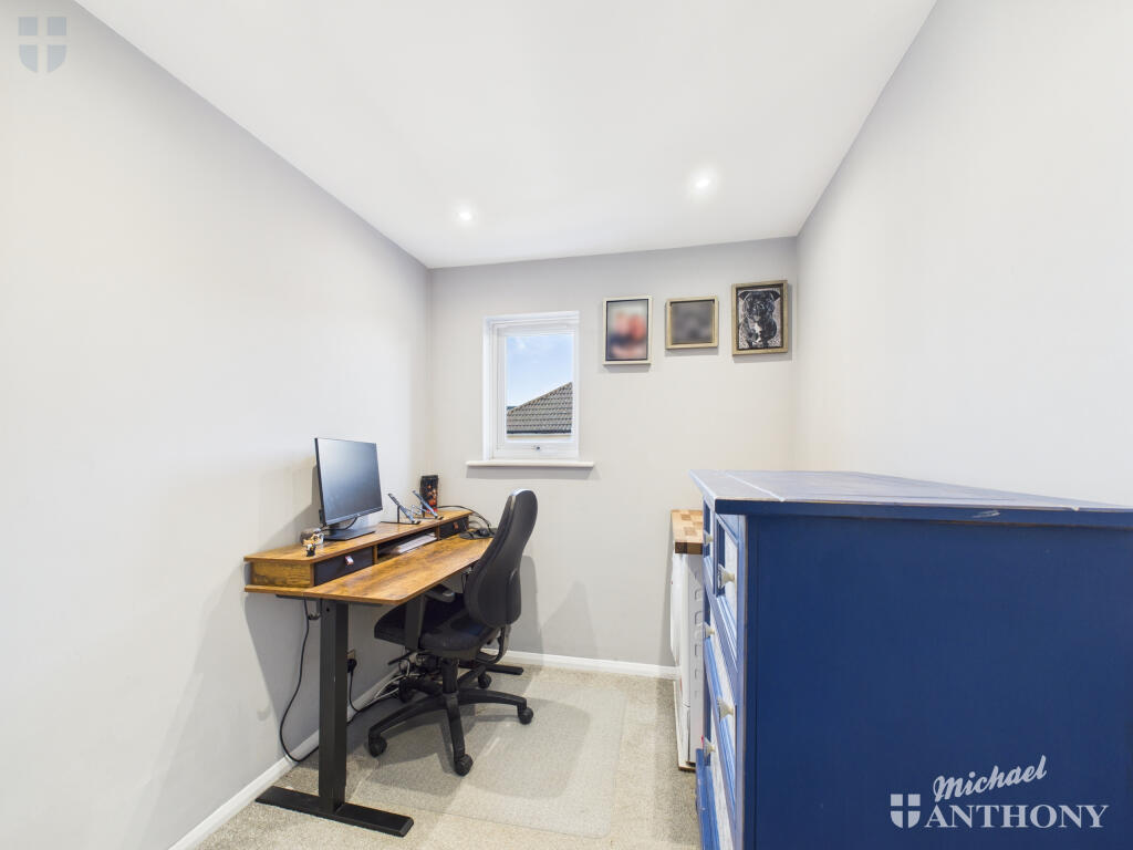 CAM03218G0-PR0831-STILL002