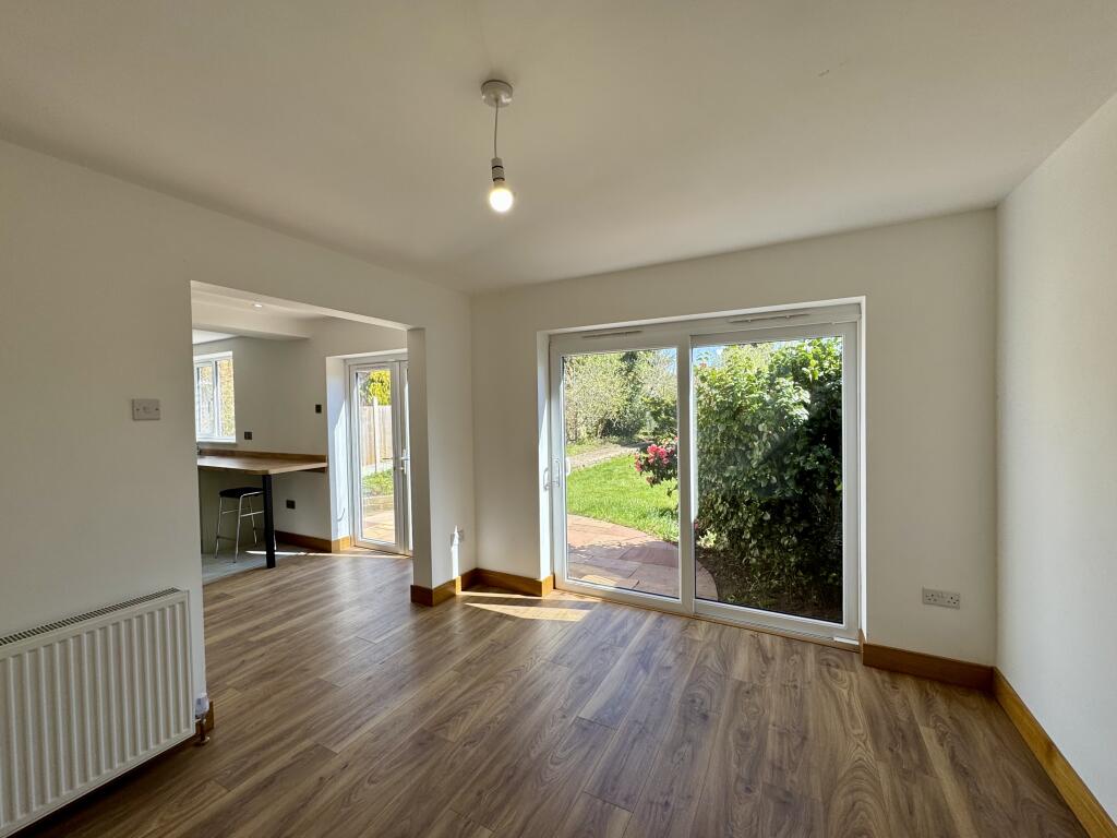 open plan dining/living