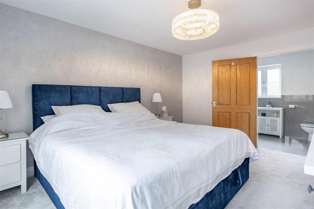 39 Kings Wood (10).jpg