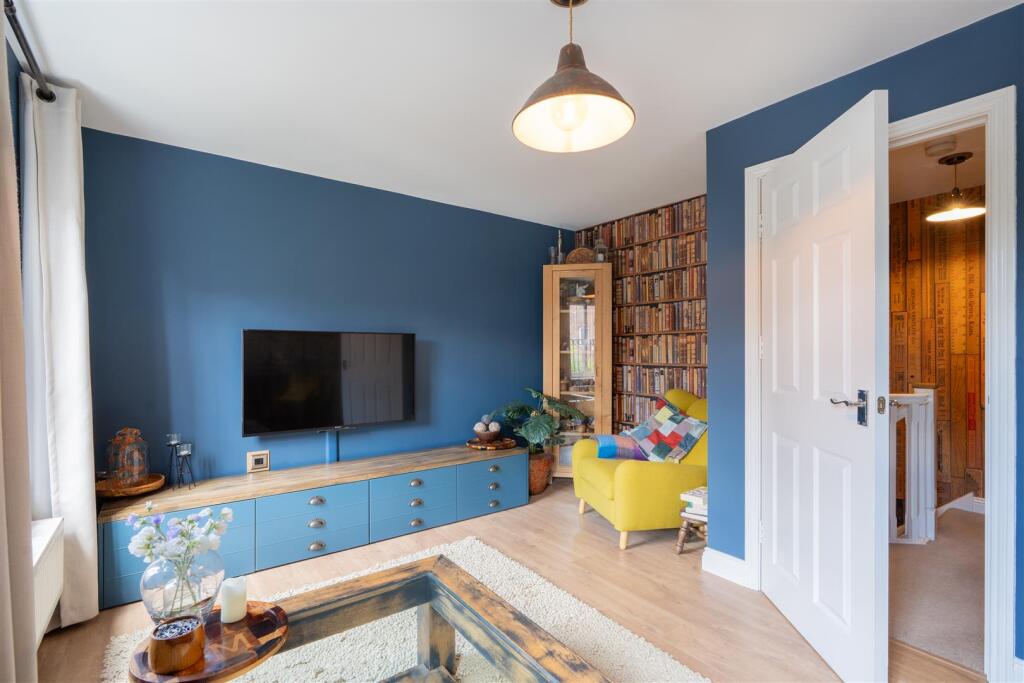 36 Regency Walk-18.jpg