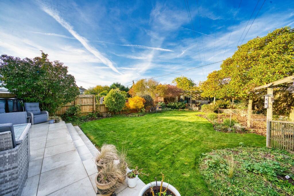 34 Cleeve drive - Mark Templer X PhotoCB 18.jpeg