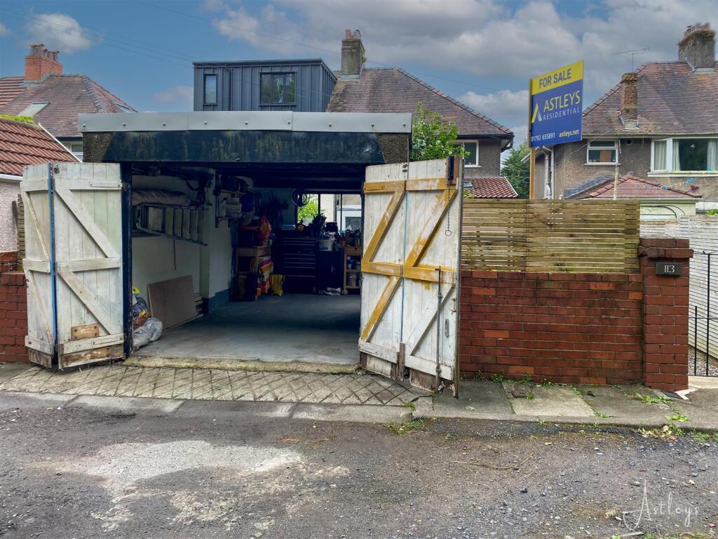 Garage