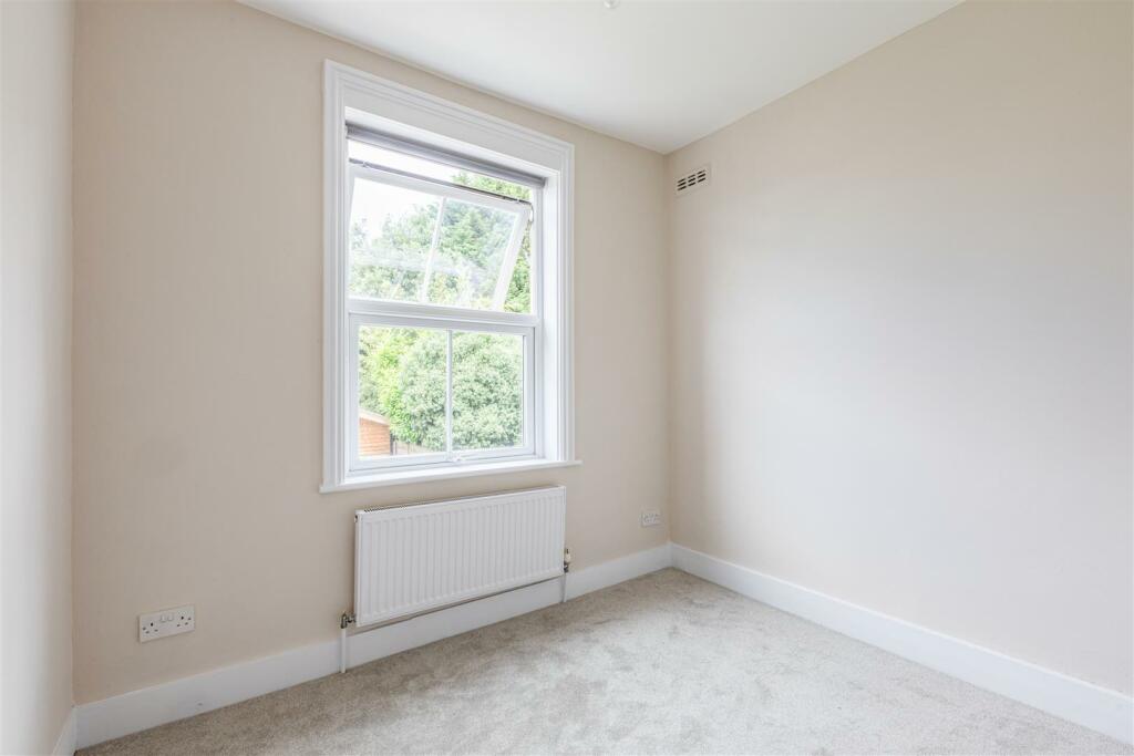103 Crockford Park Road - 20.jpg