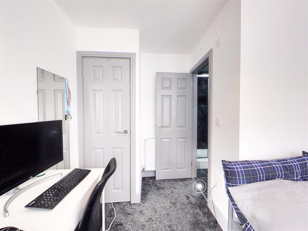 Screenshot 2024-10-0