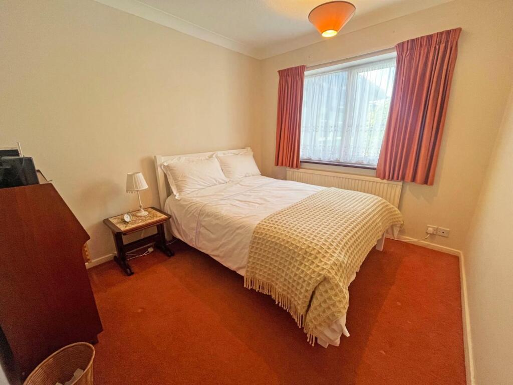 Bed 3.jpg