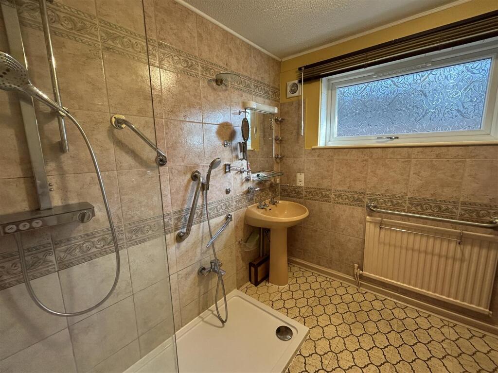 shower room.JPG