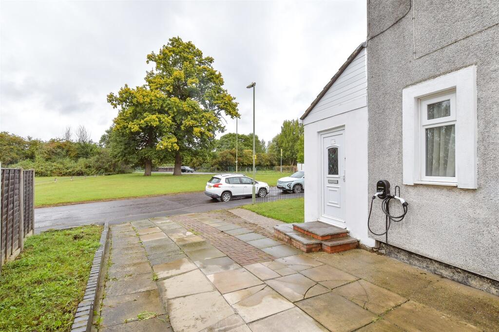 Driveway/Parking