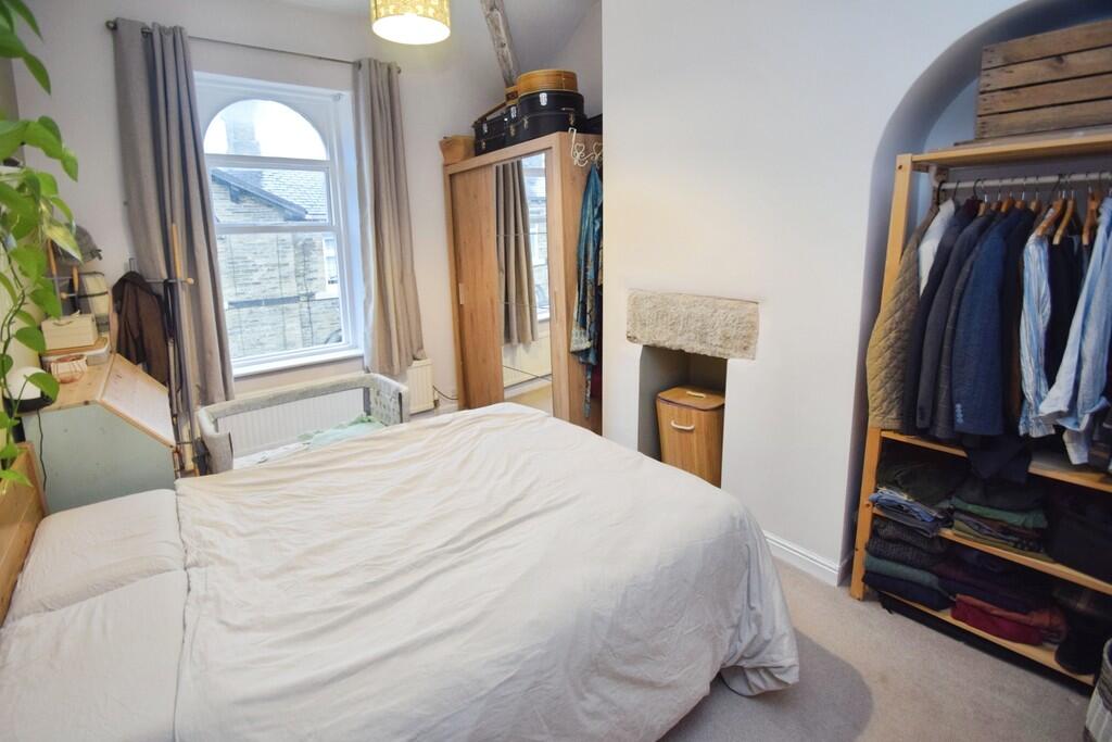 6bb15e80-Bedroom ...