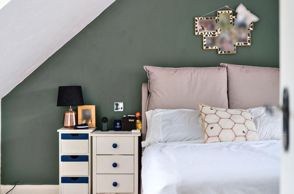 1282425-17-682619...