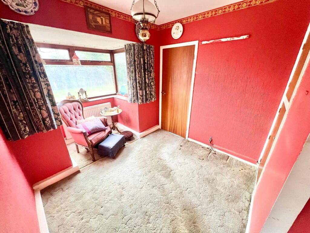 IMG-20250204-WA00...