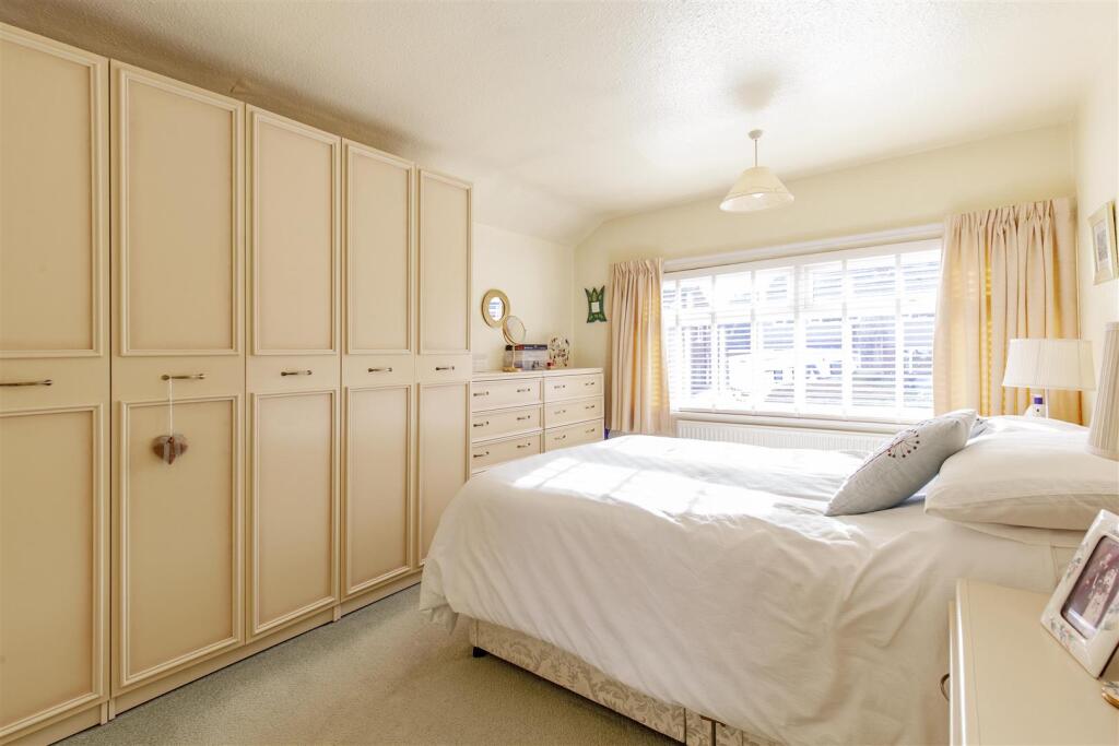 Bedroom 1-1.jpg
