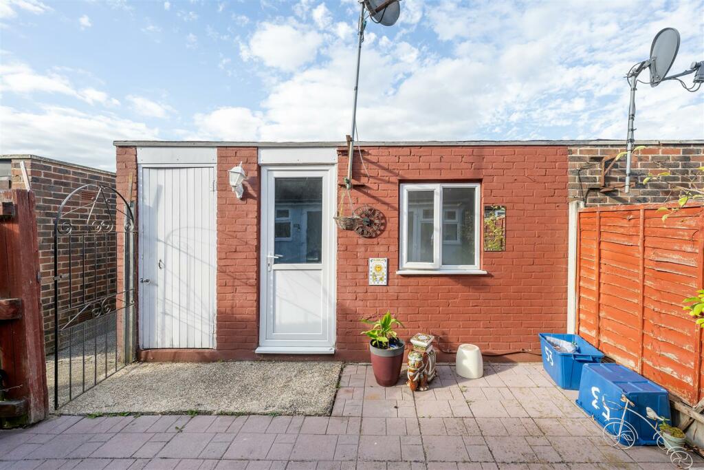Burford Close