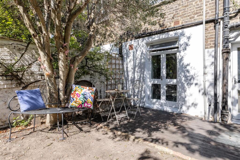 Sandringham Road, E8