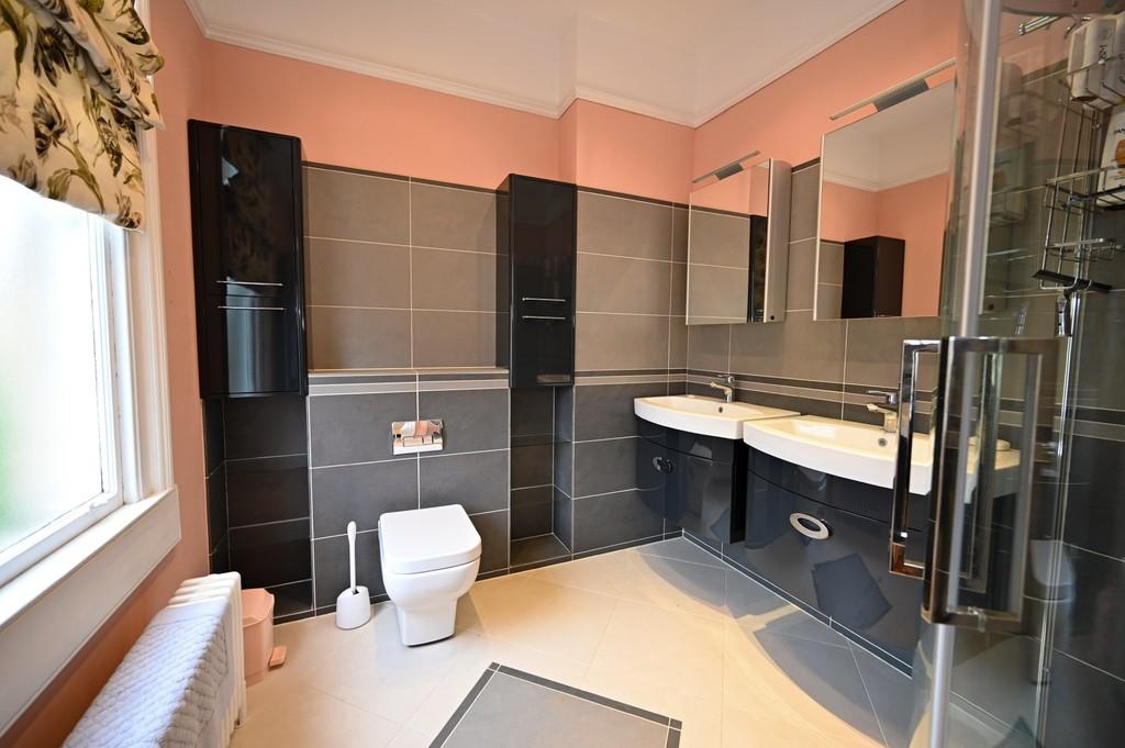 Ensuite Shower Ro...