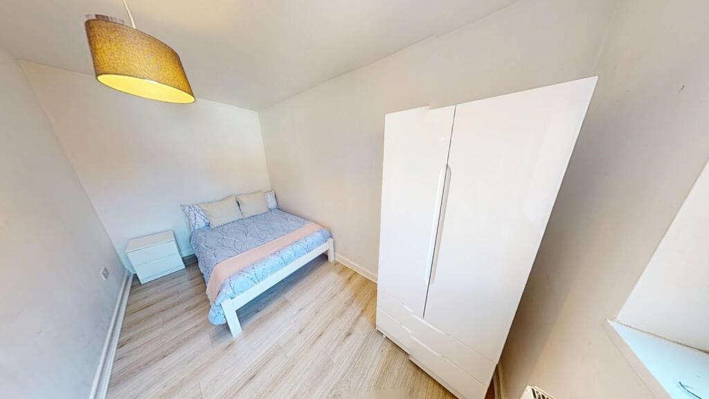 Flat-2-61-Bentinck-Road-06182025_095736