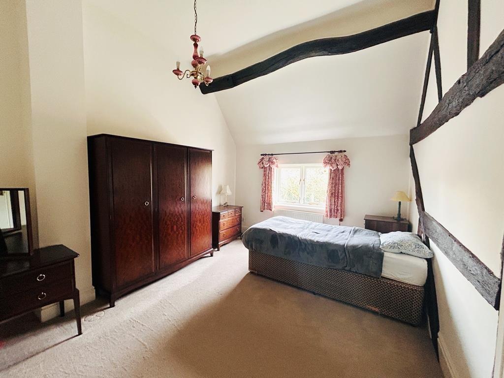 Master Bedroom (2).JPEG