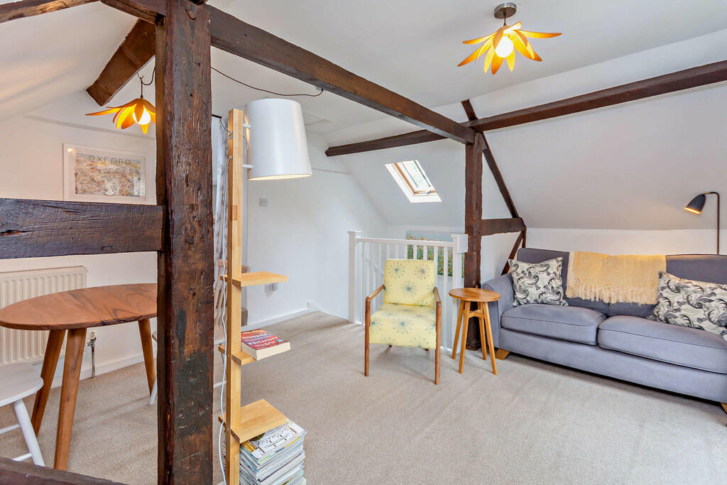8601537-interior0...