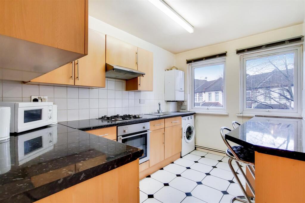 2_Kitchen-0.jpg