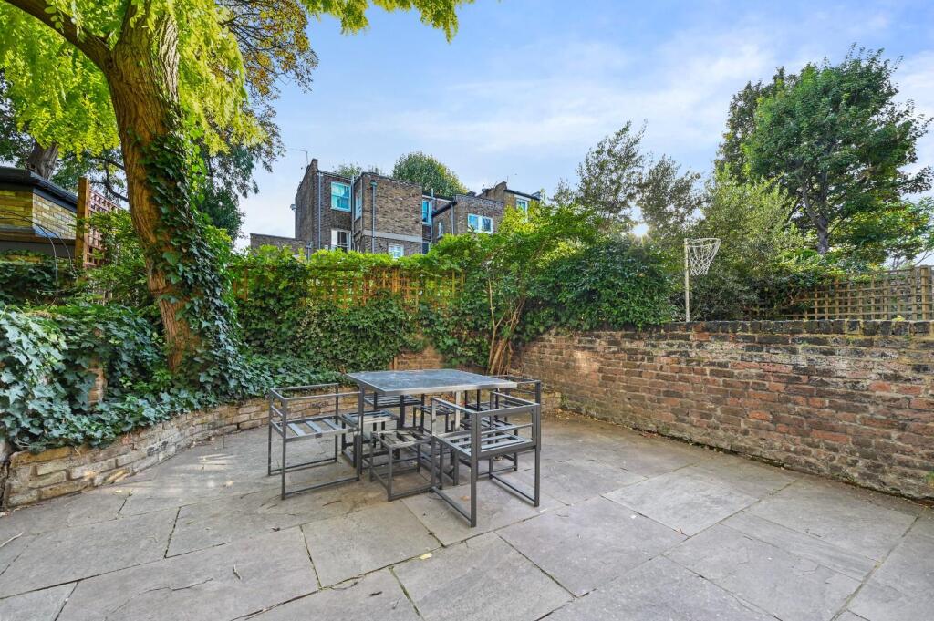 Sterndale Road - Garden