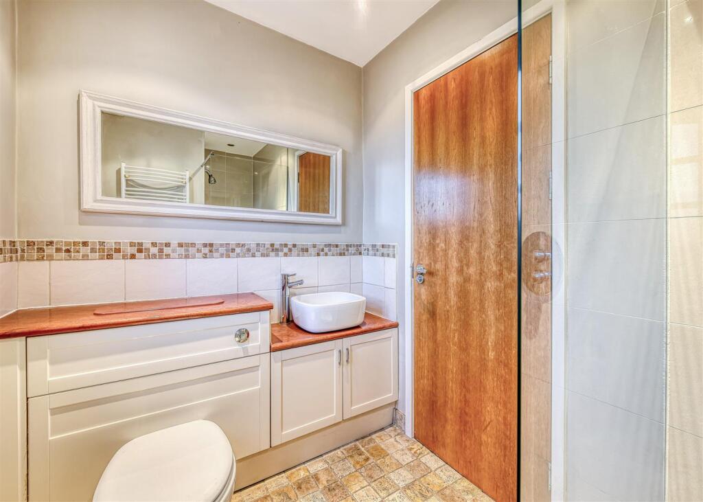 6 Engleton Lane-shower room2.jpg