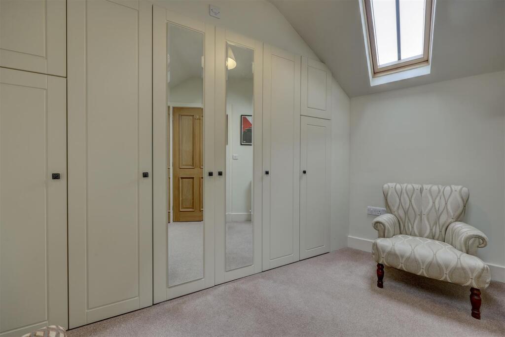 Principal Bedroom Dressing Room