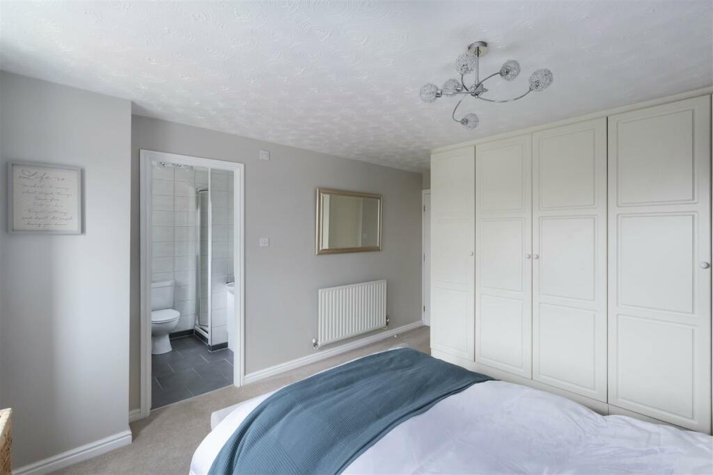 27 Crocus Way 35.jpg