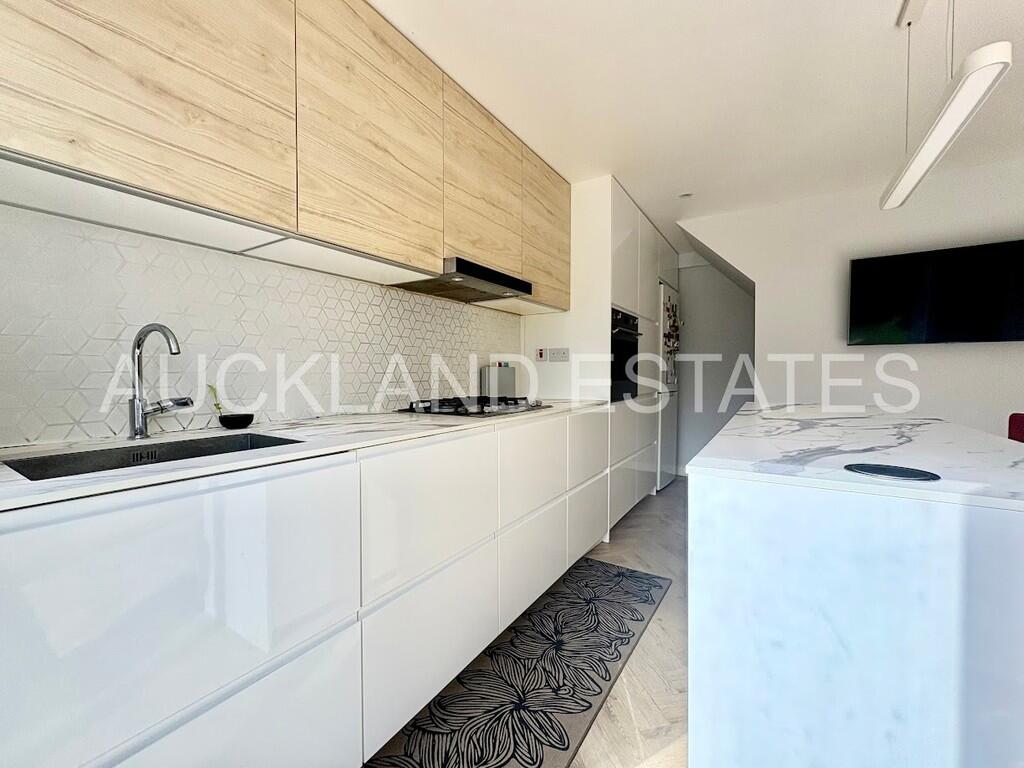 IMG_7401-17576851...