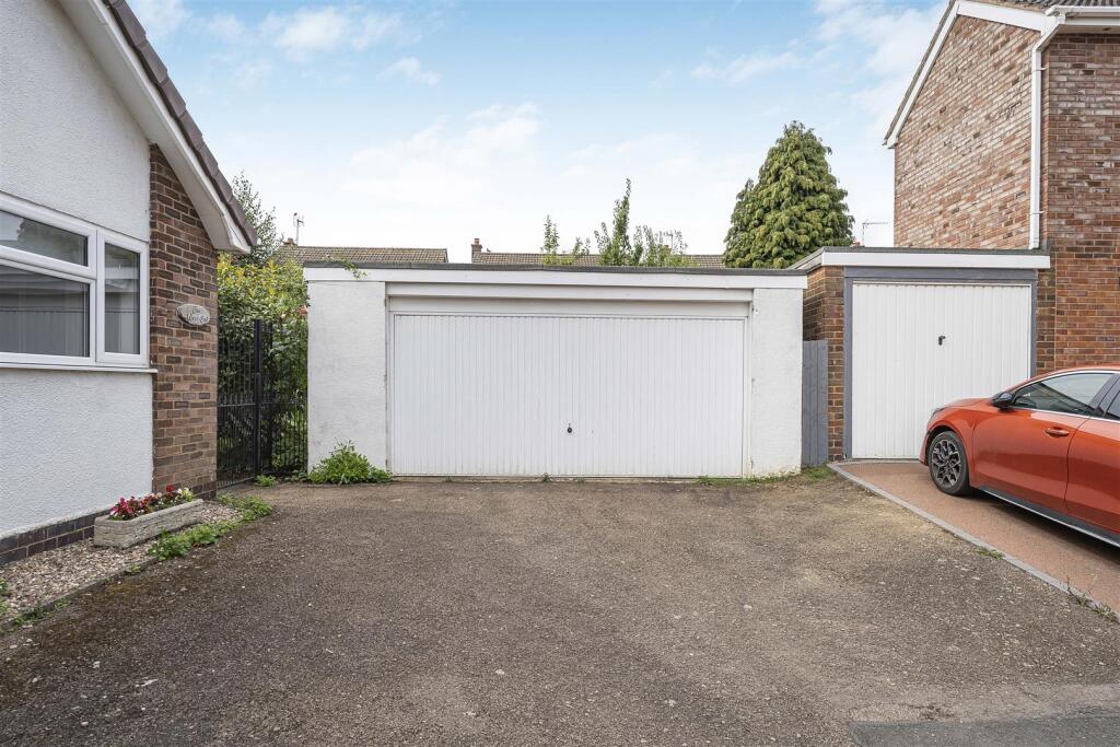 10 Beech Avenue, Lutterworth