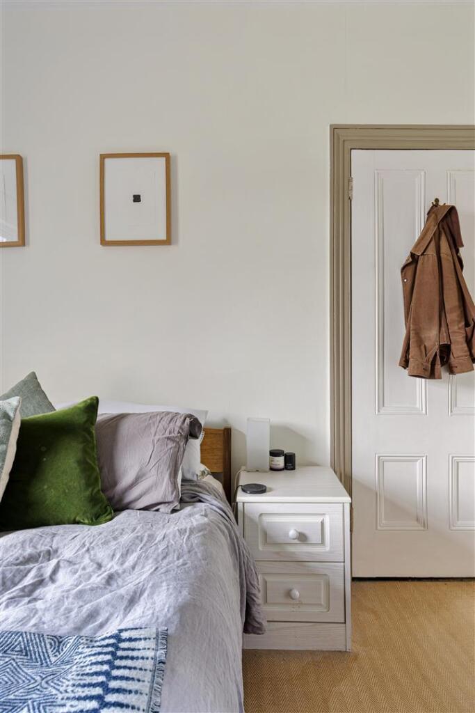 West Avenue Road, E17