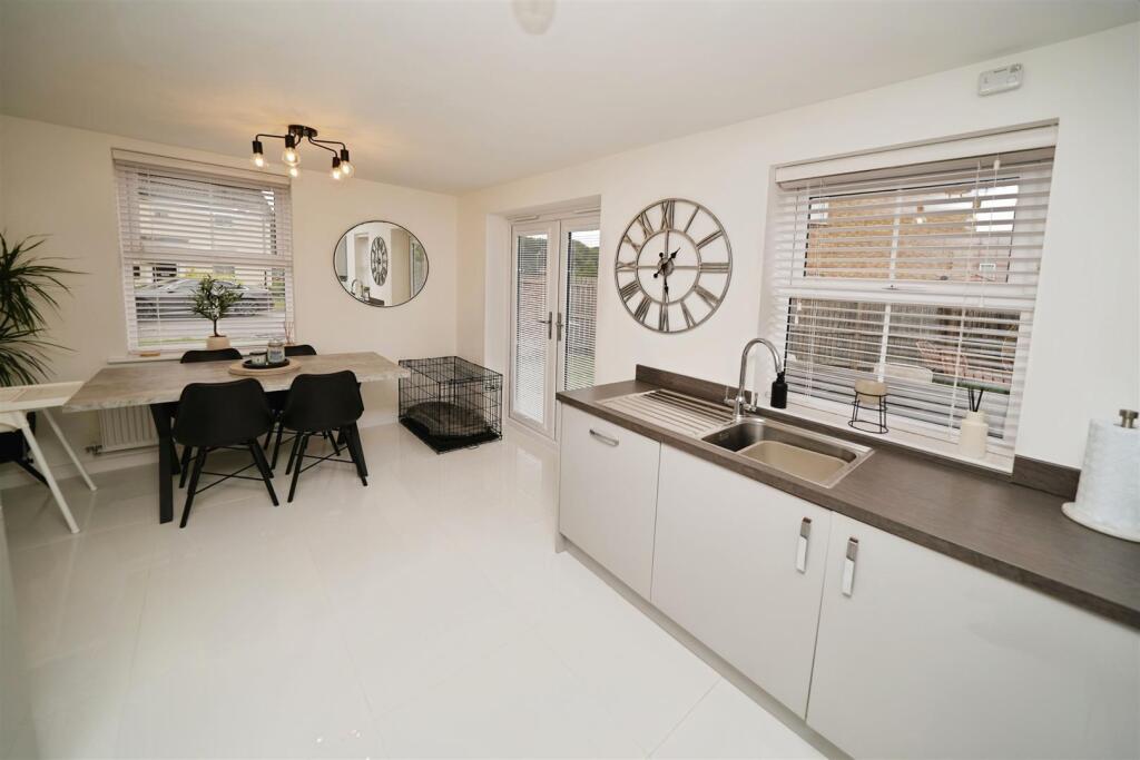 Dining Kitchen