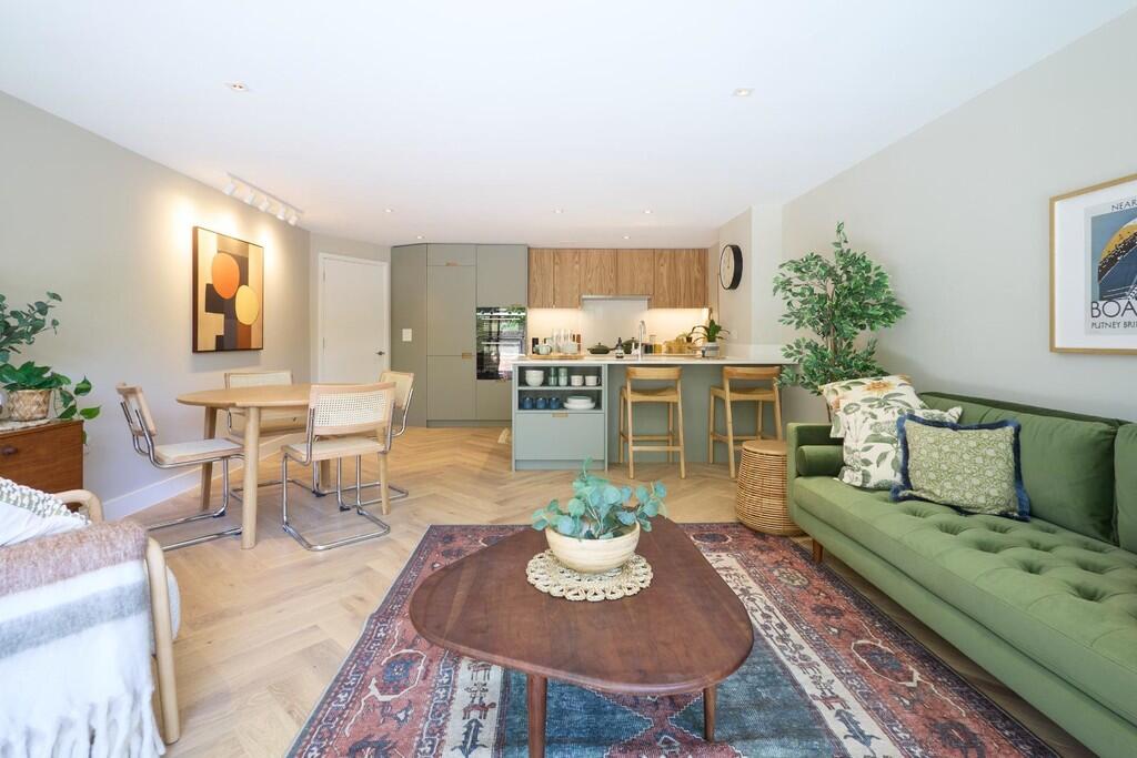 IMG-20250819-WA00...