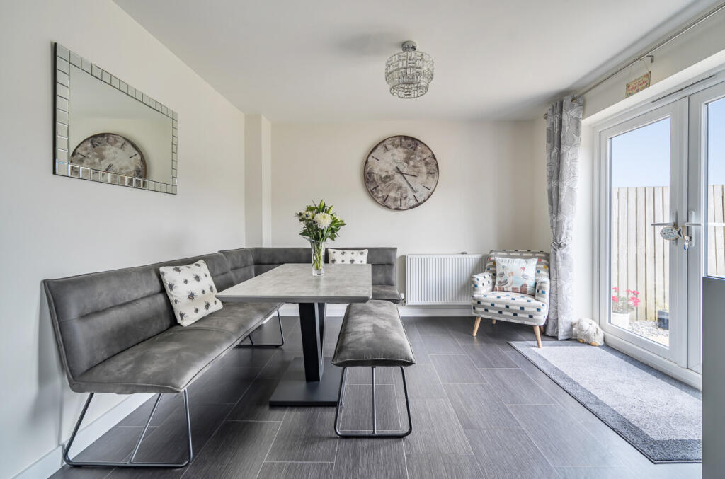 1369575-16-68efca...