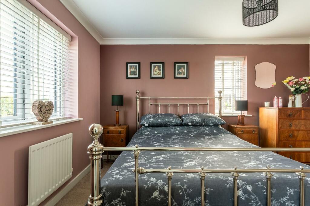 Charlwood Drive-20.jpg