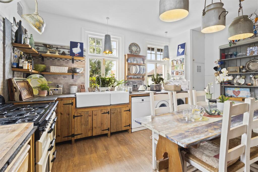 kitchen #4.jpg